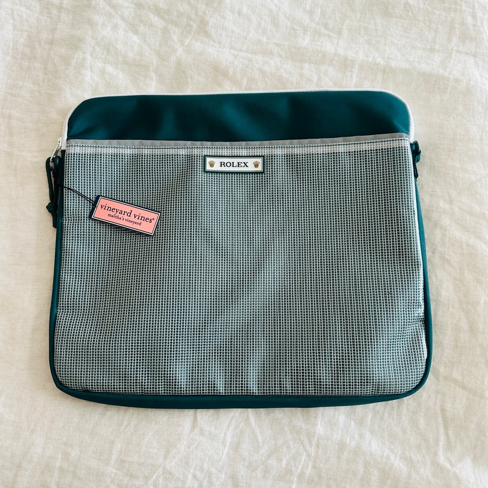 NWT Vineyard Vines x Rolex padded Laptop Case